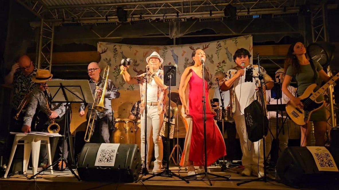 Groove Collection latinband uppträdande i Skandinavien